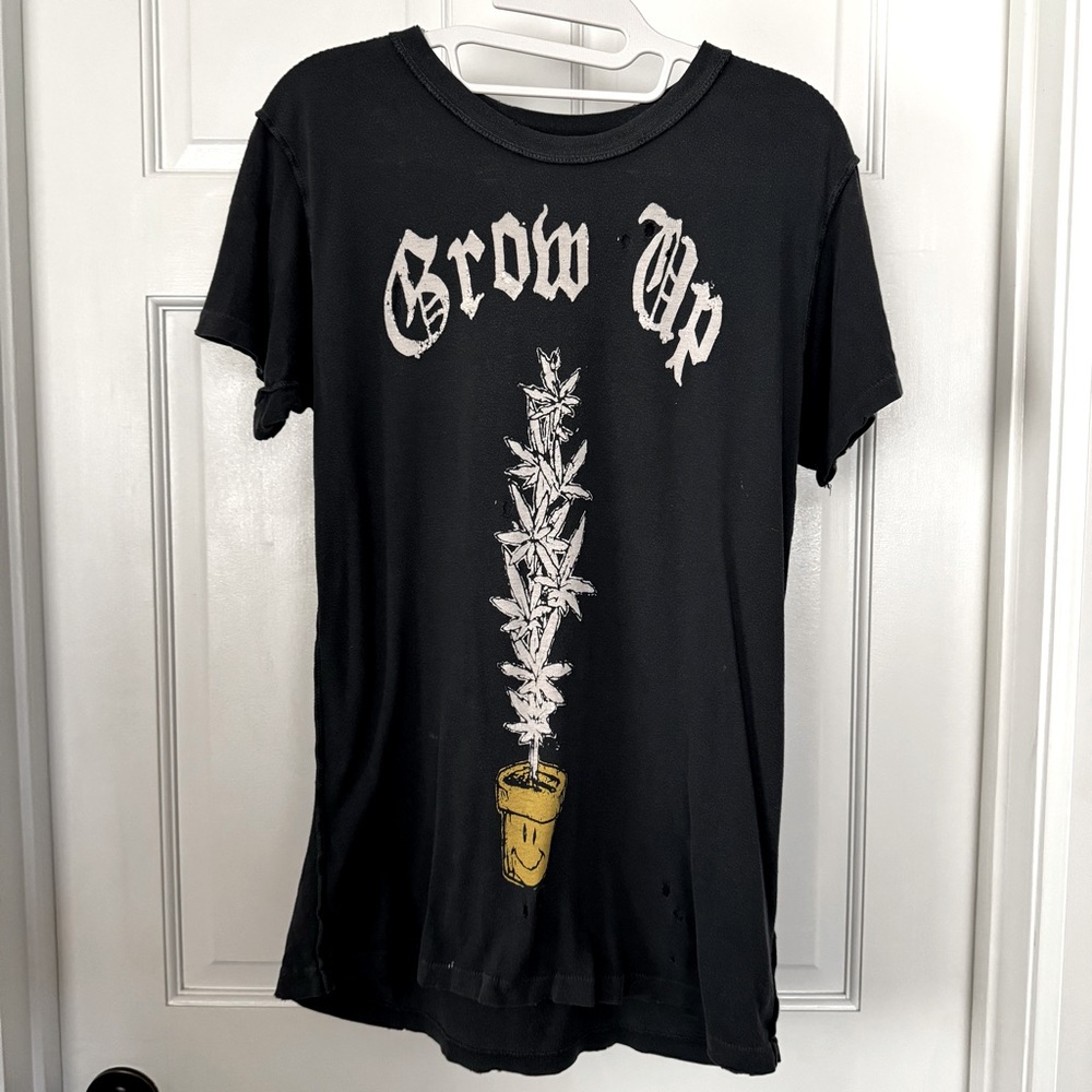 UNIF ‘Grow Up’ t-shirt XS